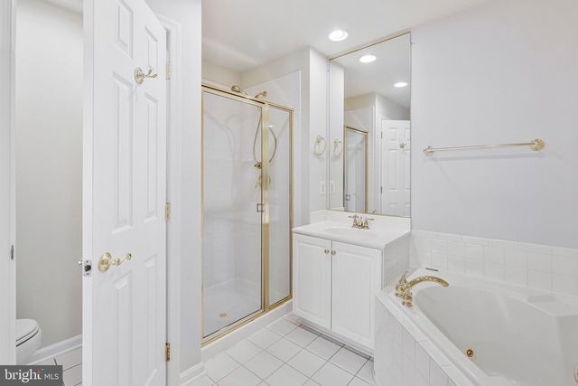 1324 ADAMS CT, Arlington, VA 22201