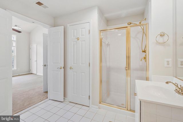 1324 ADAMS CT, Arlington, VA 22201