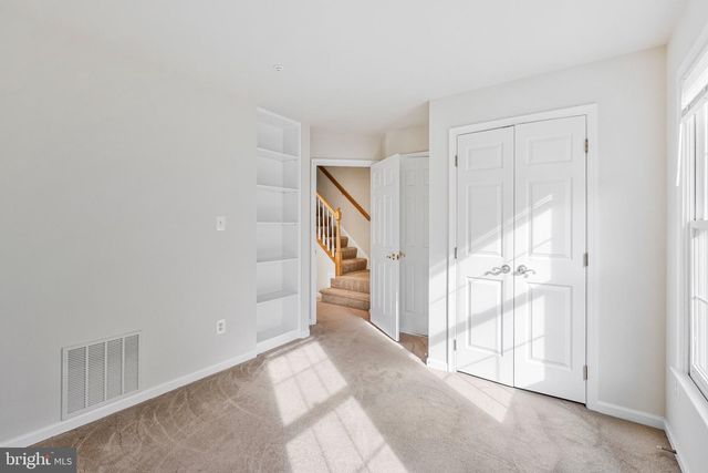 1324 ADAMS CT, Arlington, VA 22201