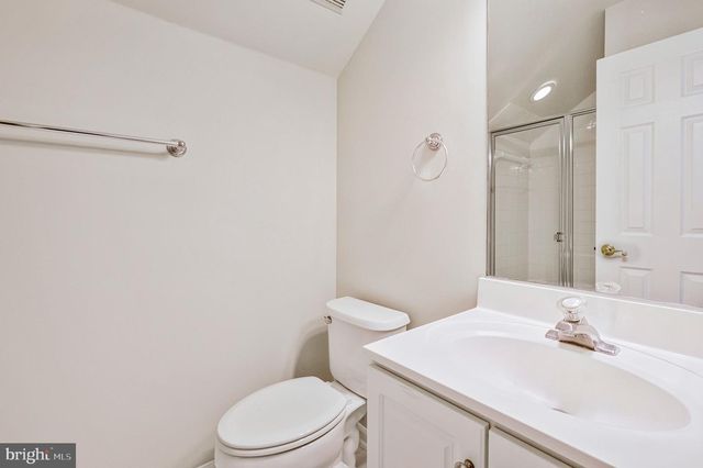 1324 ADAMS CT, Arlington, VA 22201