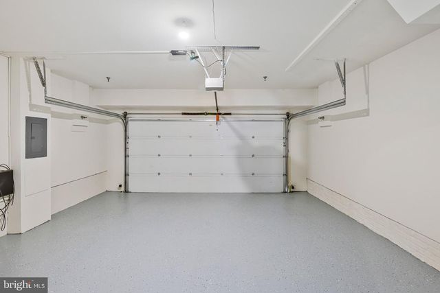 1324 ADAMS CT, Arlington, VA 22201