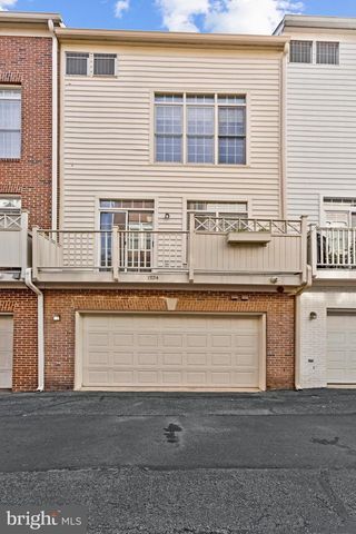 1324 ADAMS CT, Arlington, VA 22201