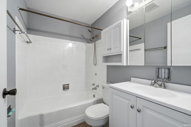 3330 Hobson Road, Fort Wayne, IN 46815