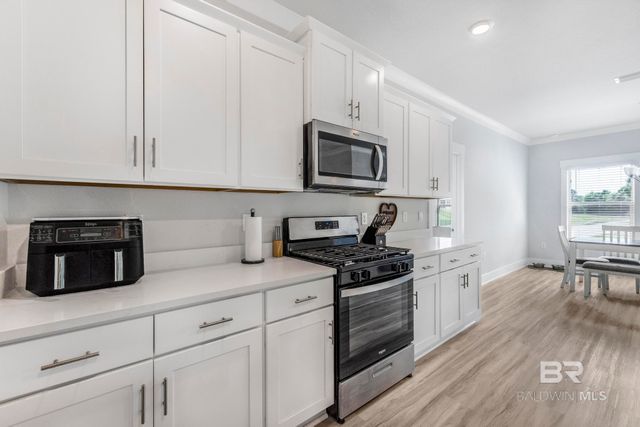200 Spur Avenue, Fairhope, AL 36532