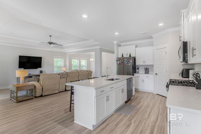 200 Spur Avenue, Fairhope, AL 36532