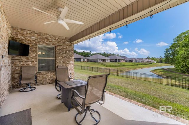 200 Spur Avenue, Fairhope, AL 36532