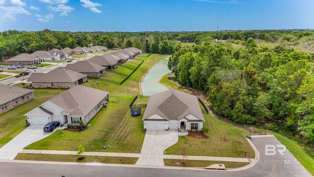 200 Spur Avenue, Fairhope, AL 36532
