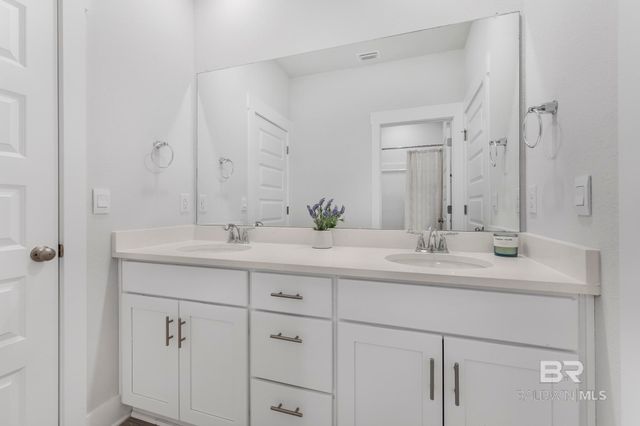 200 Spur Avenue, Fairhope, AL 36532