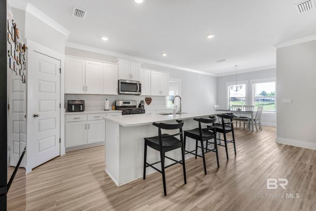 200 Spur Avenue, Fairhope, AL 36532