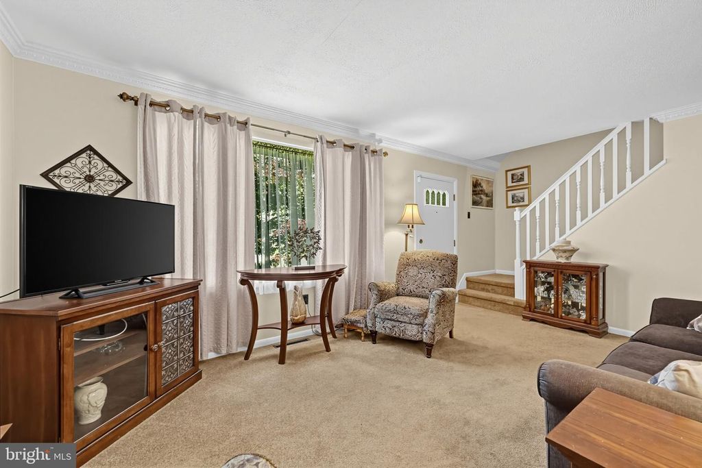 1400 NANCY DR, CROYDON, PA 19021 — photo 4