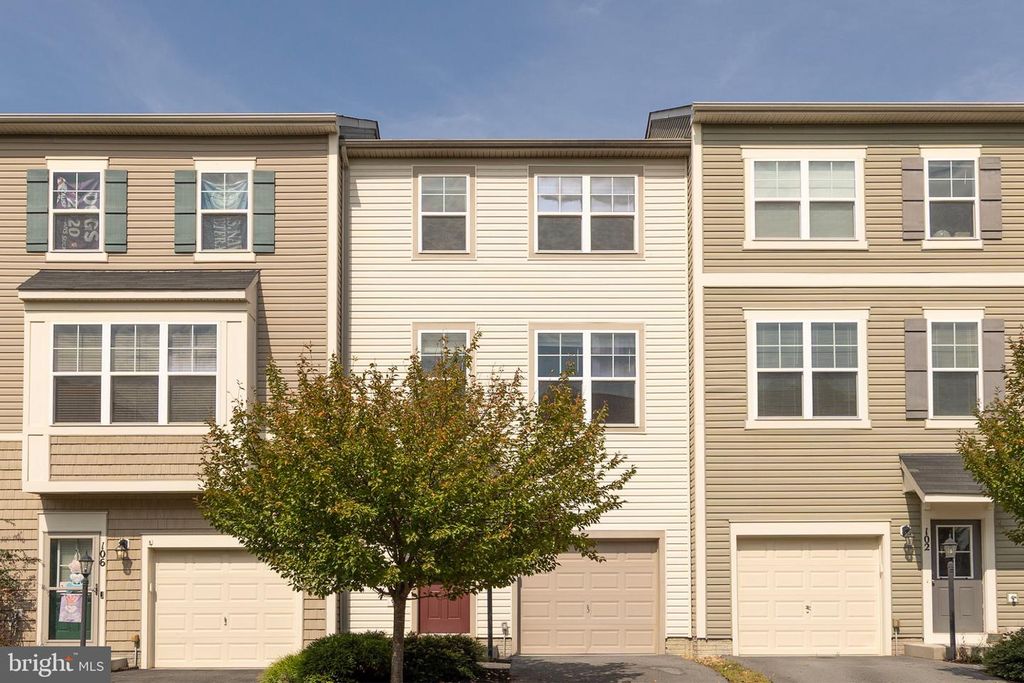 104 PINTANGLE CT, Stephenson, VA 22656