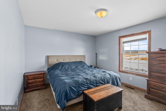 102 DEERVIEW DR, Newville, PA 17241