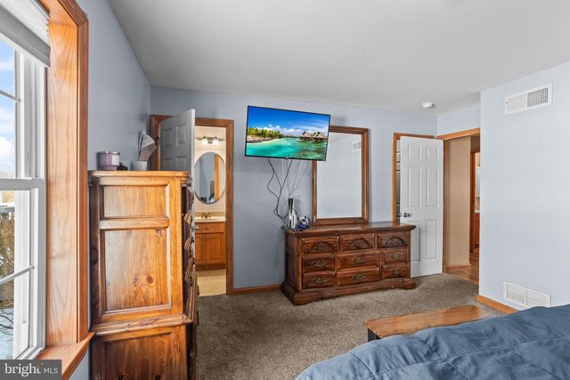 102 DEERVIEW DR, Newville, PA 17241