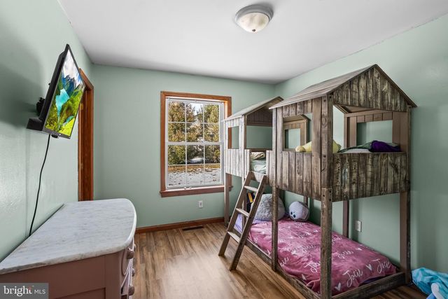 102 DEERVIEW DR, Newville, PA 17241