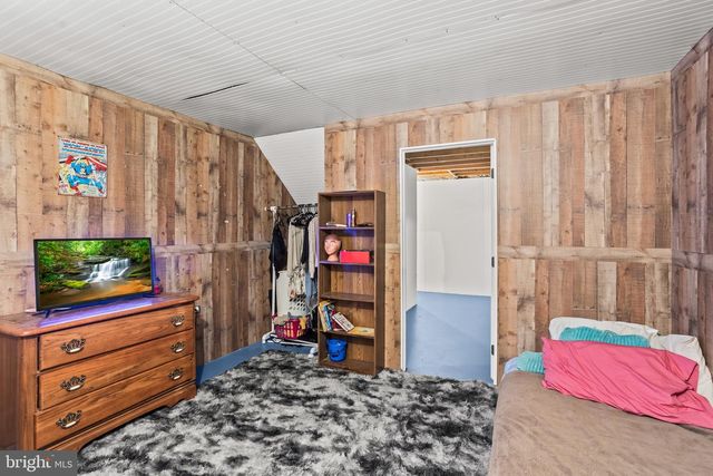 102 DEERVIEW DR, Newville, PA 17241