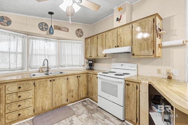 1537 Valencia Drive, Lillian, AL 36549