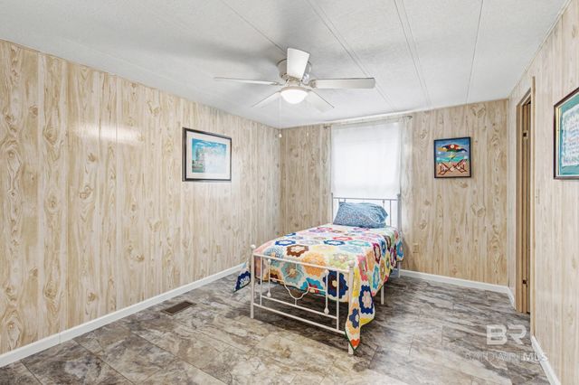 1537 Valencia Drive, Lillian, AL 36549