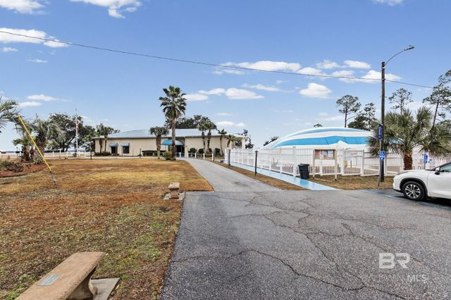 1537 Valencia Drive, Lillian, AL 36549