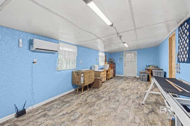 1537 Valencia Drive, Lillian, AL 36549