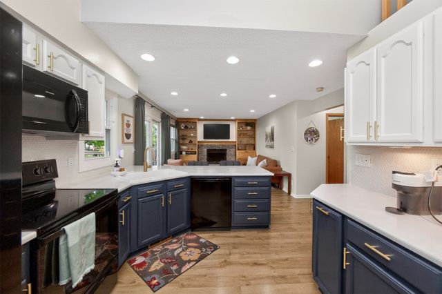 390 SW Kennybrook Drive, Grimes, IA 50111