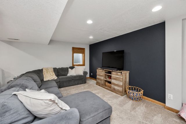 390 SW Kennybrook Drive, Grimes, IA 50111