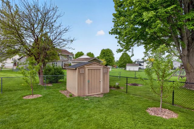 390 SW Kennybrook Drive, Grimes, IA 50111