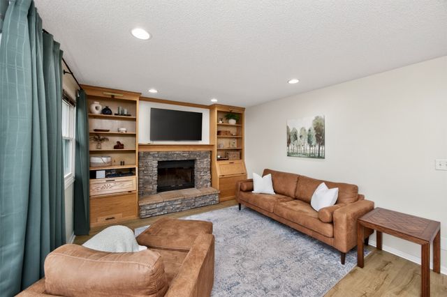 390 SW Kennybrook Drive, Grimes, IA 50111