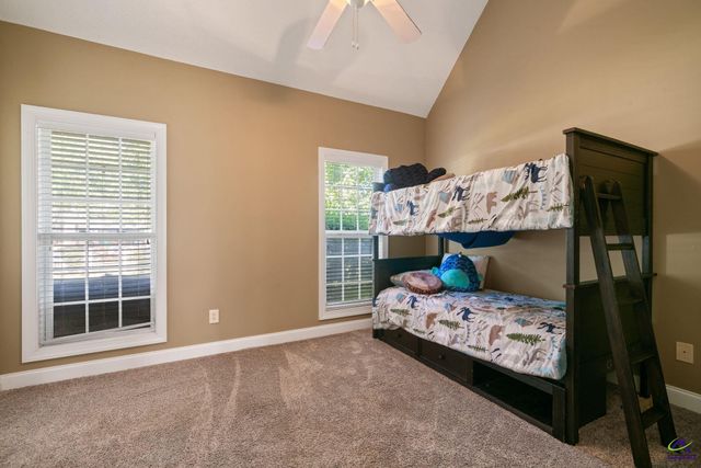 308 Live Oak Court, Kathleen, GA 31047