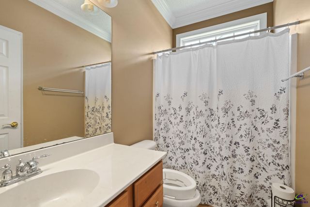 308 Live Oak Court, Kathleen, GA 31047