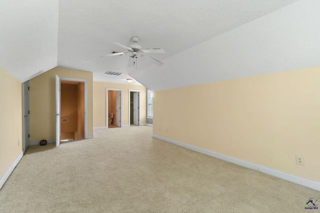308 Live Oak Court, Kathleen, GA 31047