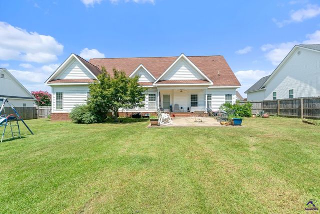308 Live Oak Court, Kathleen, GA 31047