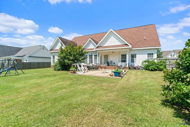 308 Live Oak Court, Kathleen, GA 31047