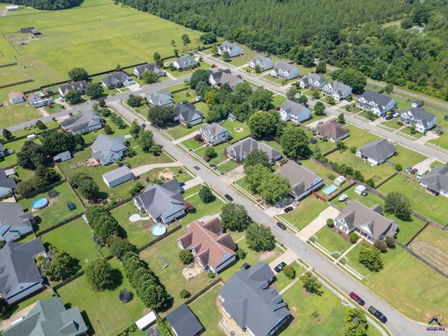 308 Live Oak Court, Kathleen, GA 31047
