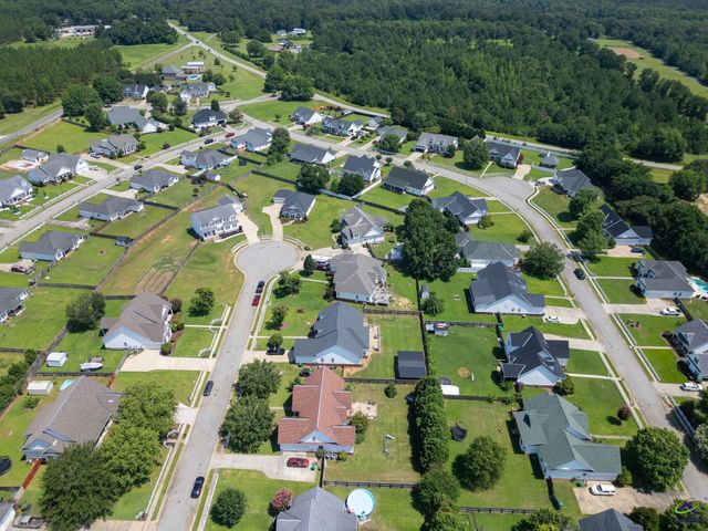 308 Live Oak Court, Kathleen, GA 31047