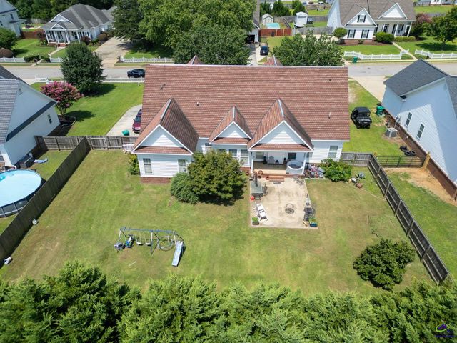 308 Live Oak Court, Kathleen, GA 31047