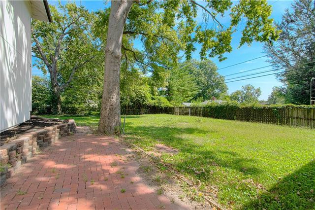 1315 E 75 Street, Kansas City, MO 64131