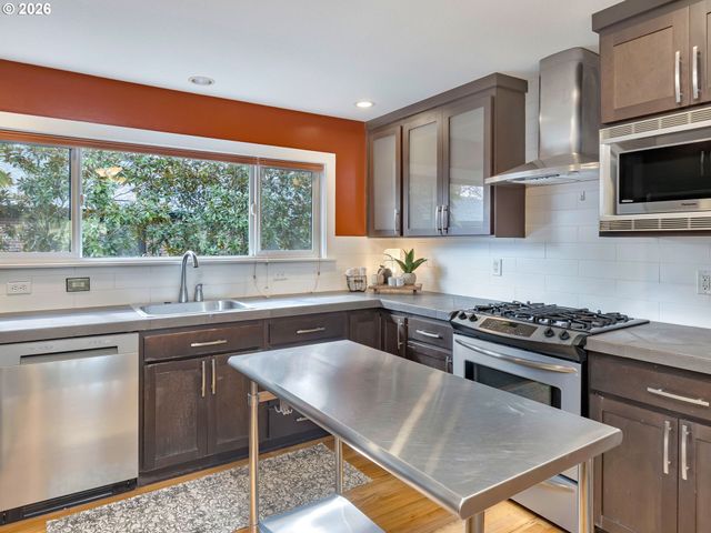 929 Se 16TH Ave 3, Portland, OR 97214