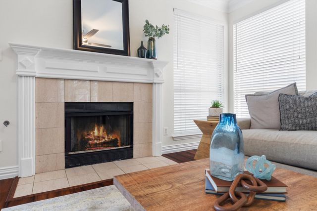 1092 Rosewood Drive, Grapevine, TX 76051