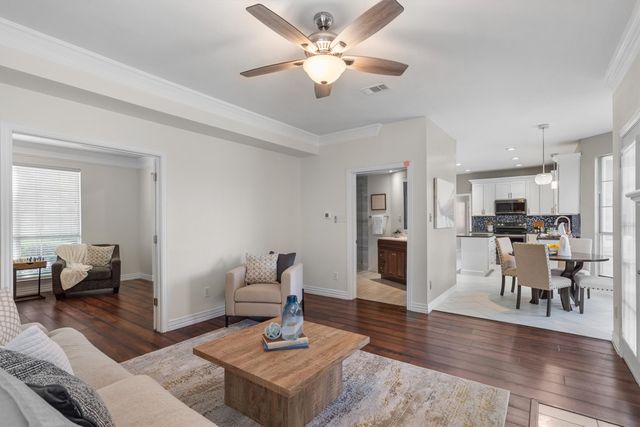 1092 Rosewood Drive, Grapevine, TX 76051