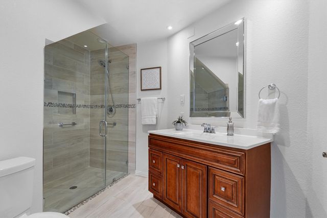 1092 Rosewood Drive, Grapevine, TX 76051