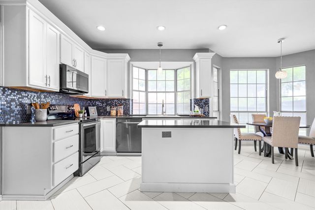 1092 Rosewood Drive, Grapevine, TX 76051