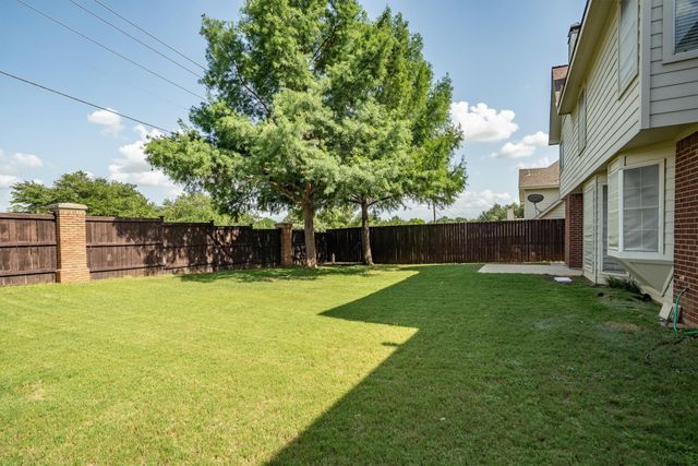 1092 Rosewood Drive, Grapevine, TX 76051