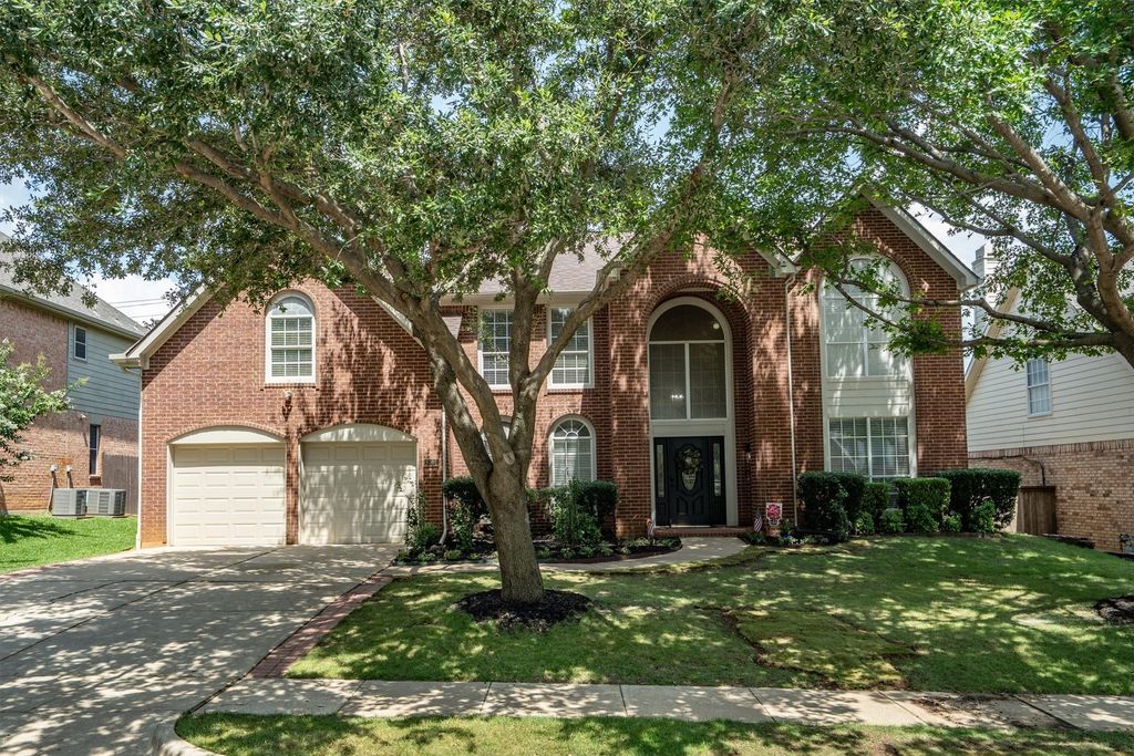 1092 Rosewood Drive, Grapevine, TX 76051
