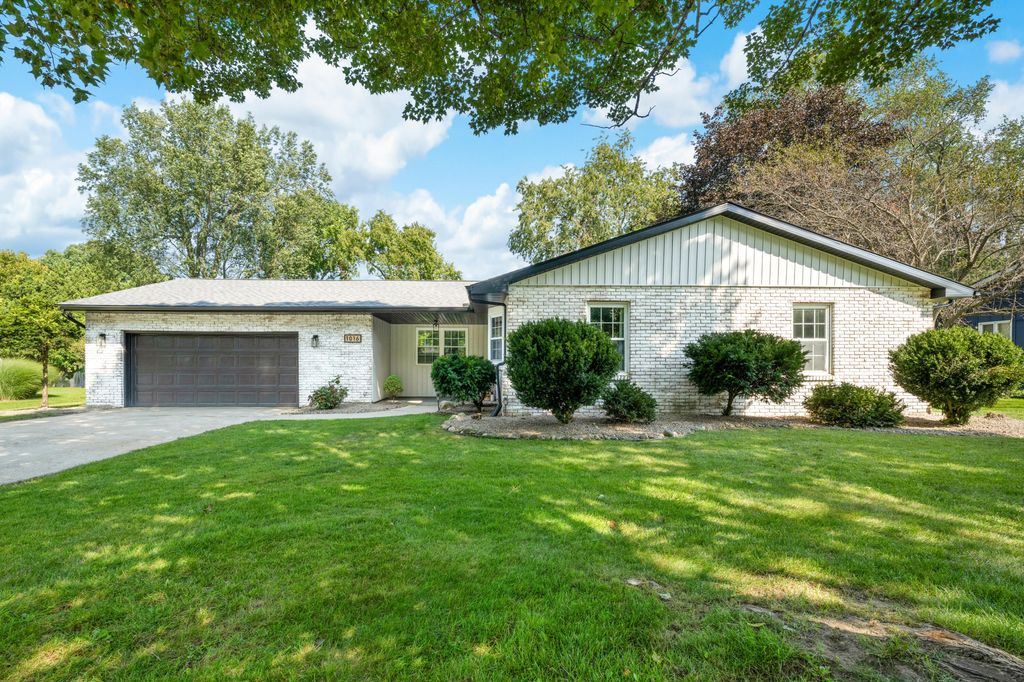 1016 Tomahawk Lane, Niles City, MI 49120