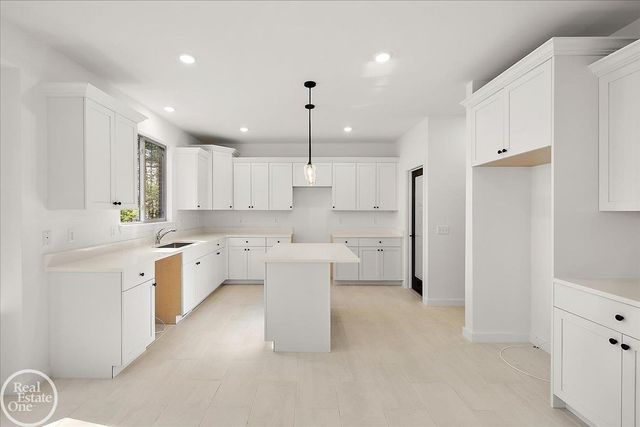 50710 Summit View Drive, Macomb Twp, MI 48044