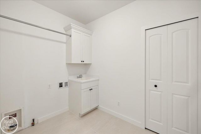 50710 Summit View Drive, Macomb Twp, MI 48044