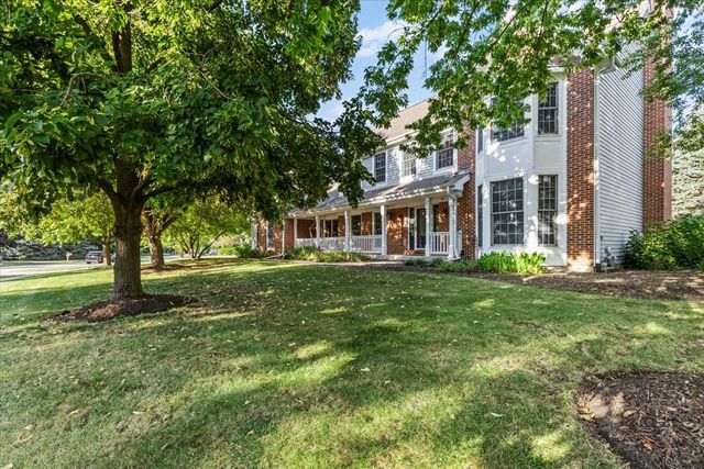 36259 N Field View Drive, Gurnee, IL 60031