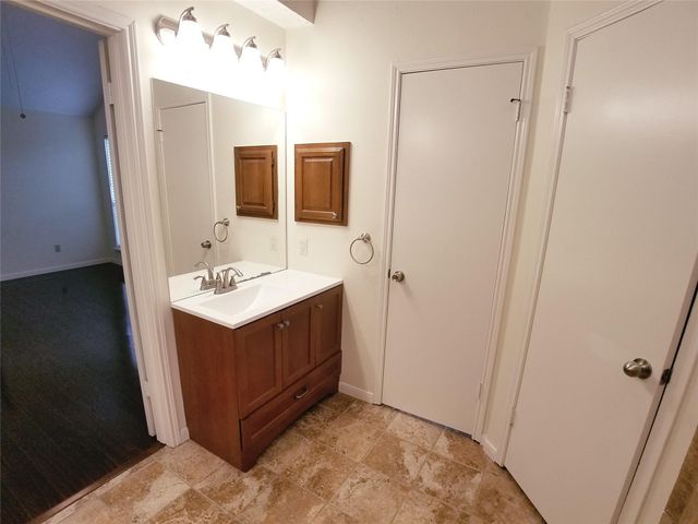 2111 Echo Ridge, Sugar Land, TX 77478