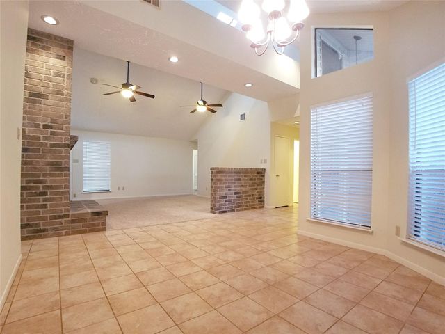 2111 Echo Ridge, Sugar Land, TX 77478