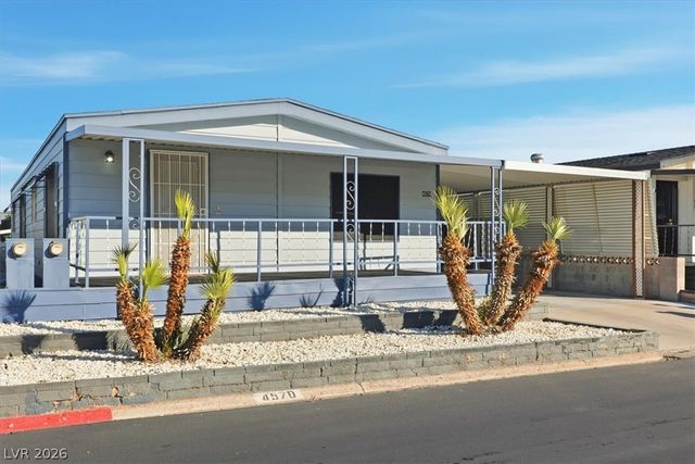 4570 Royal Ridge Avenue, Las Vegas, NV 89103